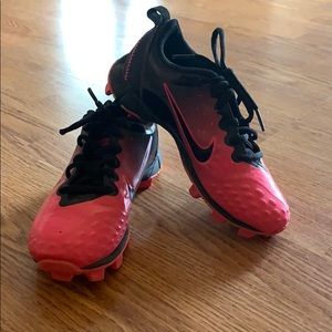 Girls Nike softball cleats